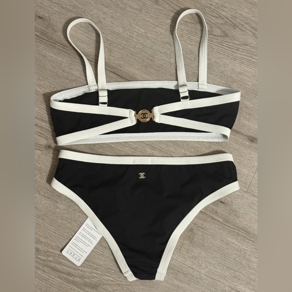NWT Black&White Bikini Set - 2 pieces swimsuit size S (it runs Xs) - Picture 2 of 6